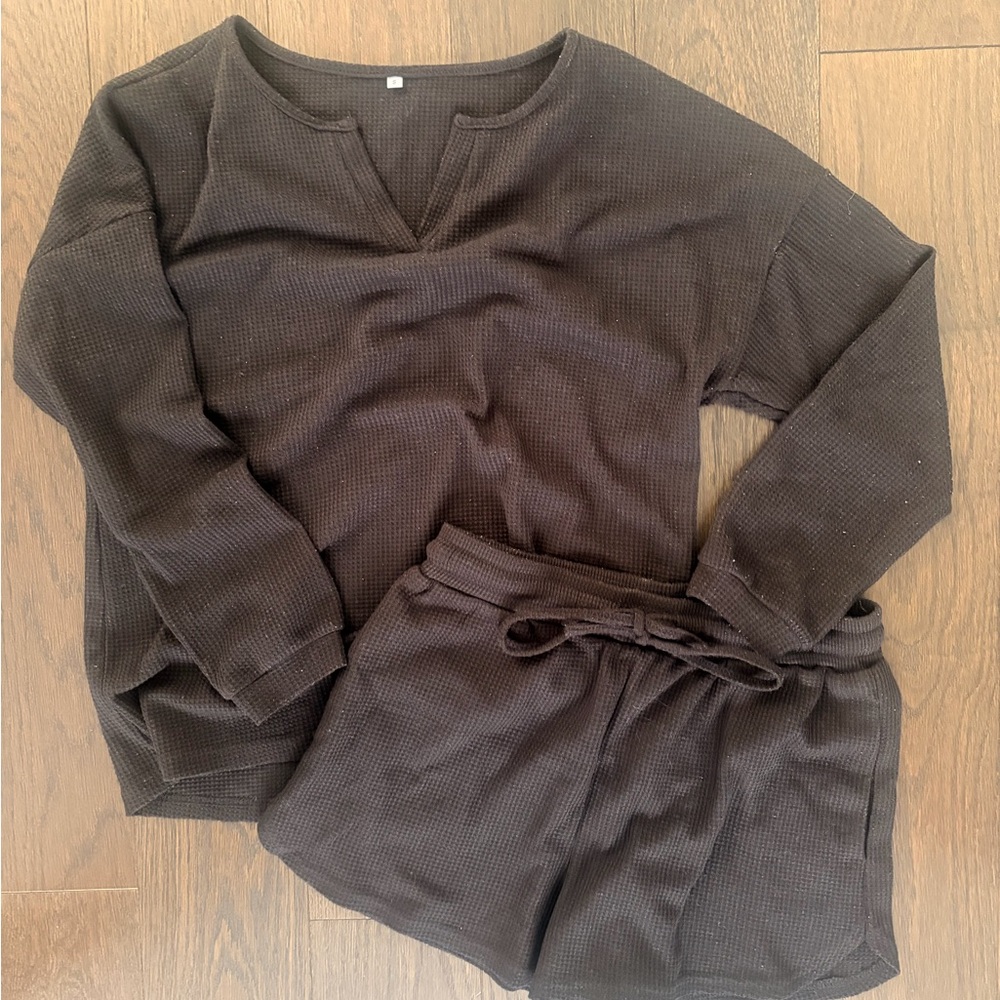 Cozy Black Waffle Knit Loungewear Set - Top & Shorts